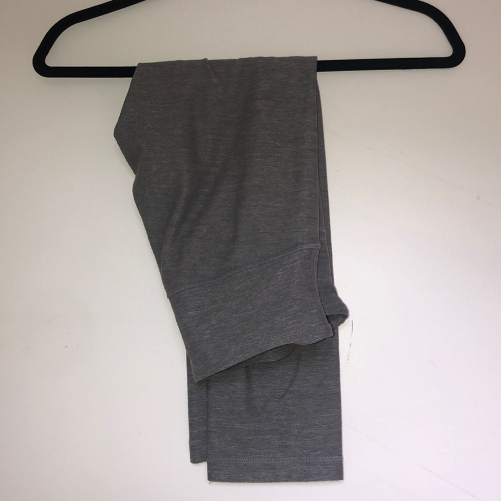 LULULEMON CROPPED LEGGINGS